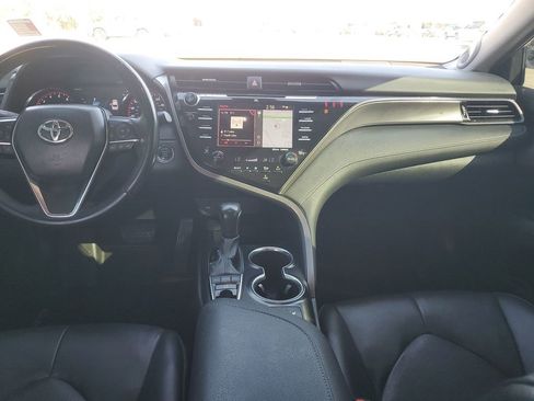 Used 2020 Toyota Camry XSE image 10