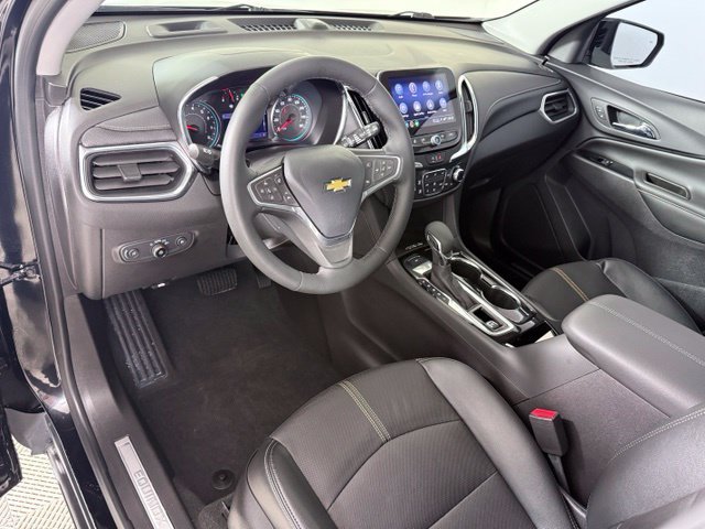 Used 2023 Chevrolet Equinox Premier AWD/4WD image 10
