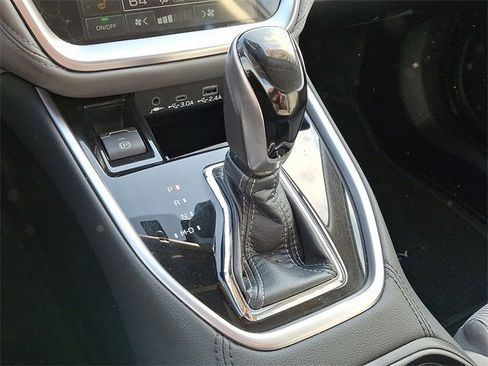 Used 2023 Subaru Legacy Premium image 16