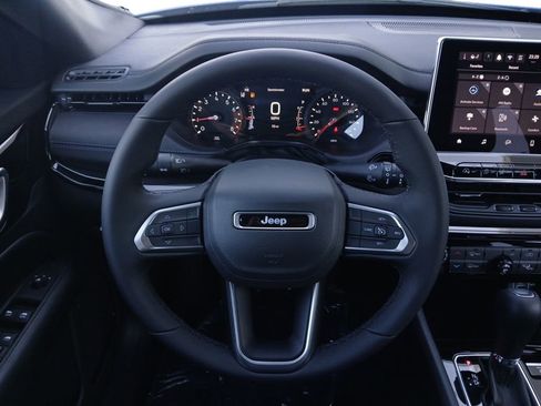 New 2026 Jeep Compass Latitude image 21