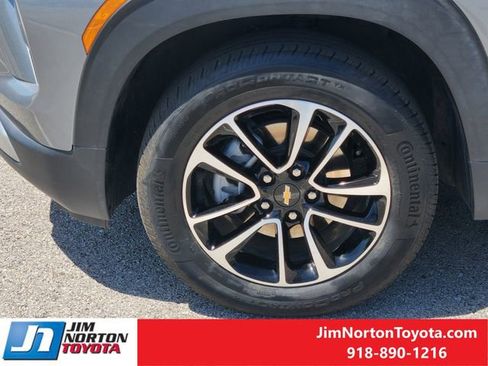 Used 2025 Chevrolet TrailBlazer LT AWD/4WD image 13