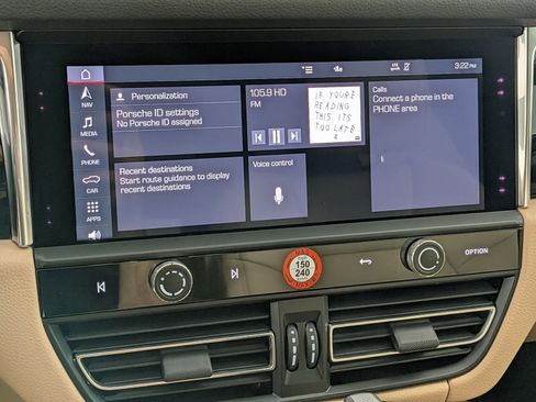 Certified 2025 Porsche Macan Turbo AWD/4WD image 17