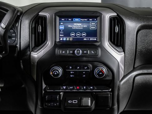 Used 2022 Chevrolet Silverado 2500 Custom w/ Custom Value Package AWD/4WD image 21