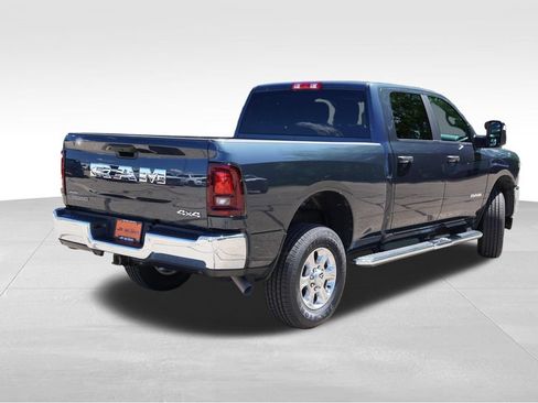 Certified 2026 RAM 2500 Big Horn AWD/4WD image 5