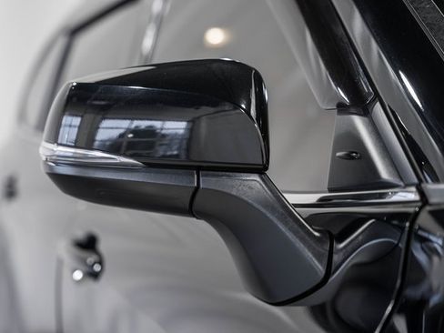 Used 2022 Toyota Highlander XLE image 13