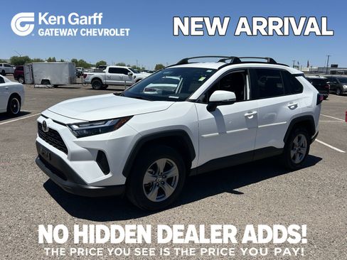 Used 2024 Toyota RAV4 XLE AWD/4WD image 1