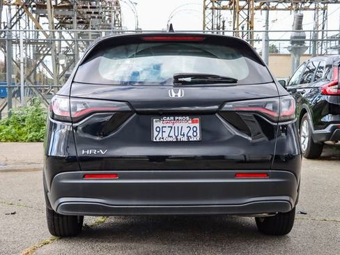Used 2023 Honda HR-V LX image 7