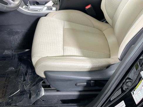 Used 2022 Subaru Ascent Premium w/ Convenience Package image 18