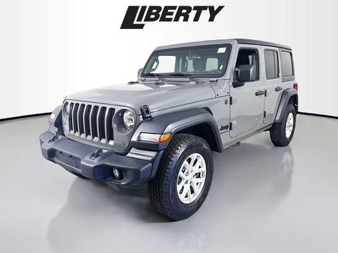 Used 2023 Jeep Wrangler Sport S image 3