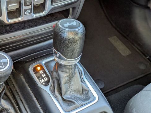 Used 2023 Jeep Wrangler Sport S image 24