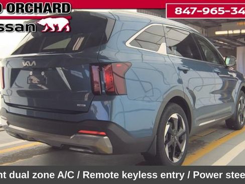 Used 2025 Kia Sorento EX w/ EX Panoramic Sunroof Package AWD/4WD image 5