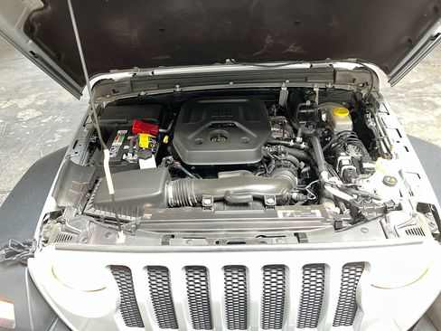 Used 2023 Jeep Wrangler Unlimited Sport AWD/4WD image 28