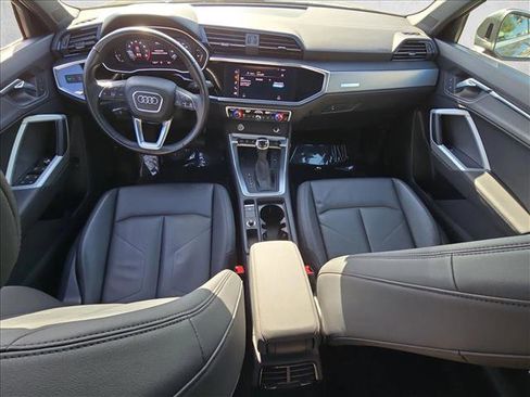 Used 2020 Audi Q3 2.0T Premium Plus w/ Premium Plus Package image 18