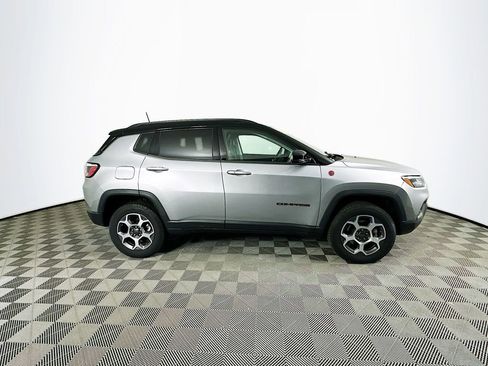 Used 2022 Jeep Compass Trailhawk AWD/4WD image 12