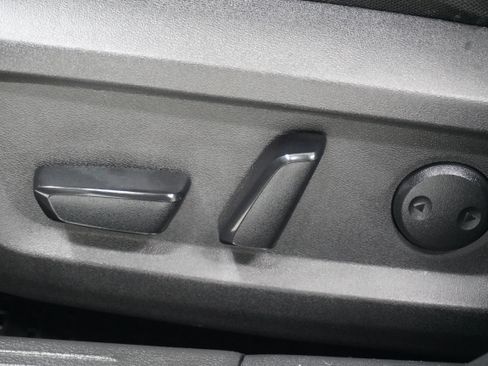 Used 2023 Nissan Rogue SV FWD image 14