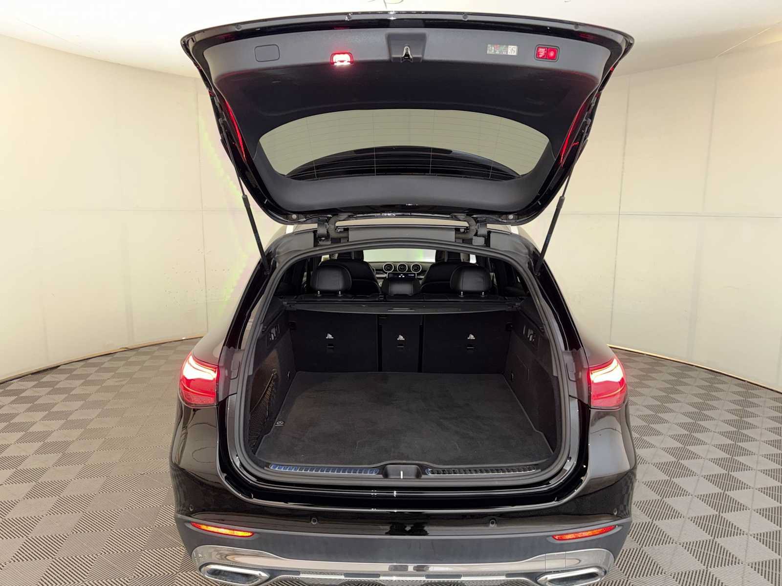 Used 2023 Mercedes-Benz GLC 300 4MATIC image 21