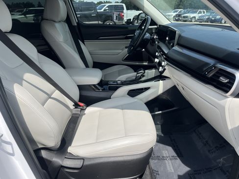Used 2024 Kia Telluride S w/ S Sunroof Package AWD/4WD image 14