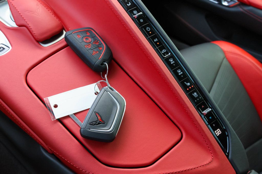 Used 2024 Chevrolet Corvette Stingray Premium Cpe w/ Z51 Performance Package RWD image 19