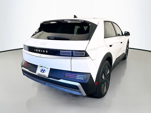 New 2026 Hyundai Ioniq 5 SEL image 5