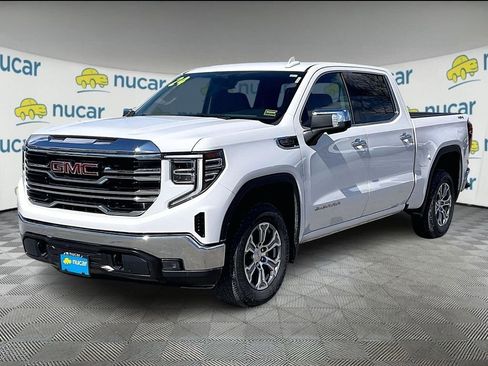 Used 2024 GMC Sierra 1500 SLT image 3