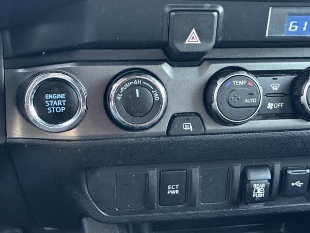 Used 2022 Toyota Tacoma TRD Off-Road AWD/4WD image 39