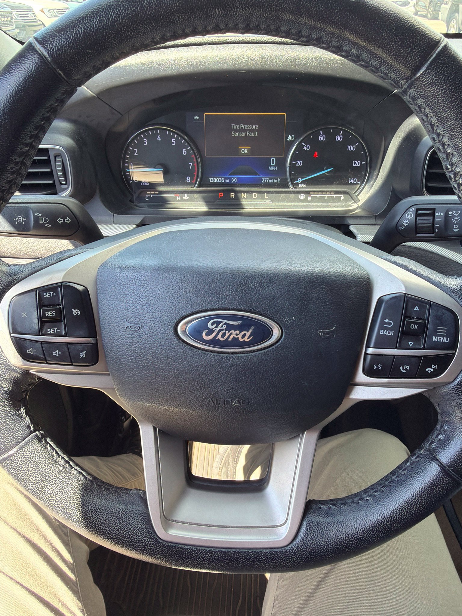 Used 2021 Ford Explorer XLT w/ Equipment Group 202A AWD/4WD image 5