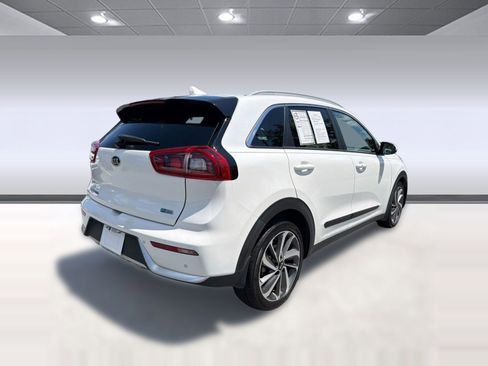 Used 2018 Kia Niro Touring FWD image 9