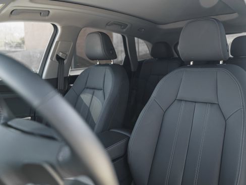 Certified 2025 Audi Q5 Premium w/ Convenience Package image 21