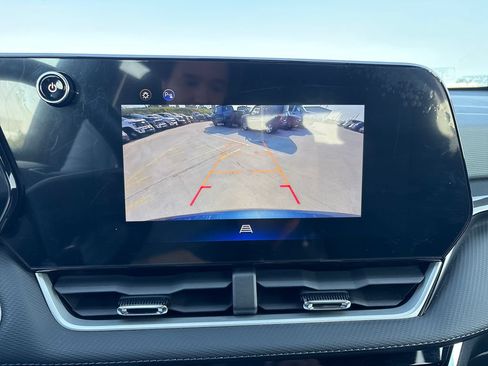 Used 2025 Chevrolet Equinox LT AWD/4WD image 26