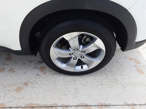 Used 2021 Honda HR-V LX image 21