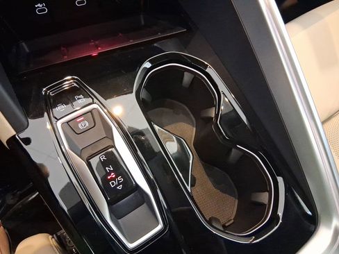 Used 2025 Audi Q5 Premium Plus image 14