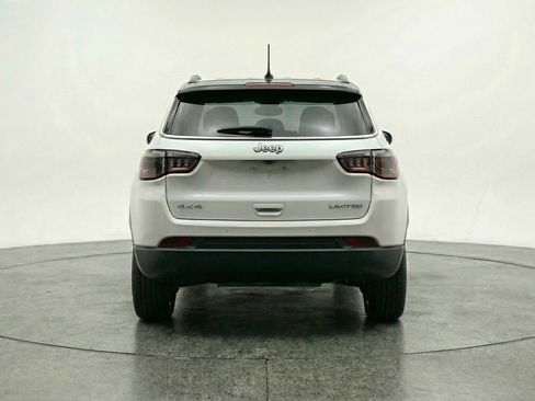 Used 2025 Jeep Compass Limited image 7