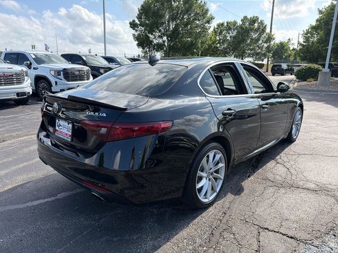 Used 2020 Alfa Romeo Giulia AWD w/ Cold Weather Package image 7
