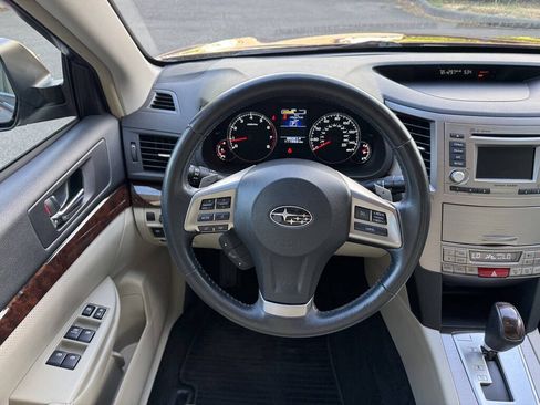 Used 2014 Subaru Legacy 2.5i Limited AWD/4WD image 21