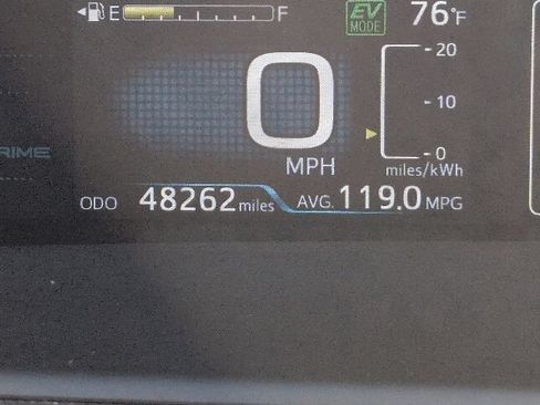 Used 2018 Toyota Prius Prime Advanced w/ Protection Package FWD image 19