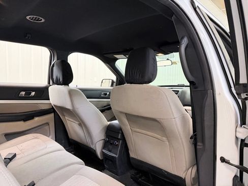 Used 2018 Ford Explorer FWD image 30