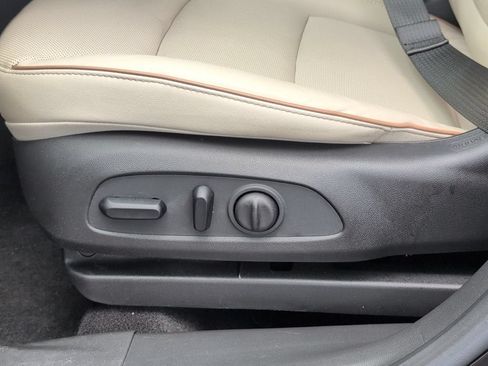 Used 2024 Buick Encore GX Avenir w/ Avenir Convenience Package FWD image 15