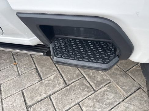 Used 2024 GMC Sierra 2500 Denali w/ Denali Reserve Package image 8