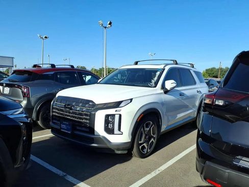 Used 2024 Hyundai Palisade Limited AWD/4WD image 1