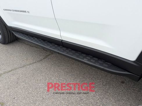 New 2026 Jeep Grand Cherokee Limited w/ Luxury Tech Group II image 10