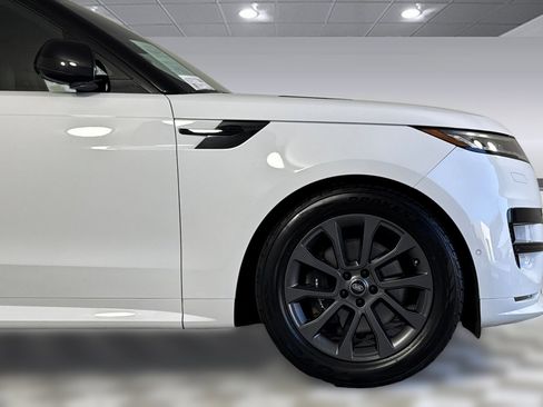 Used 2024 Land Rover Range Rover Sport Dynamic SE image 36