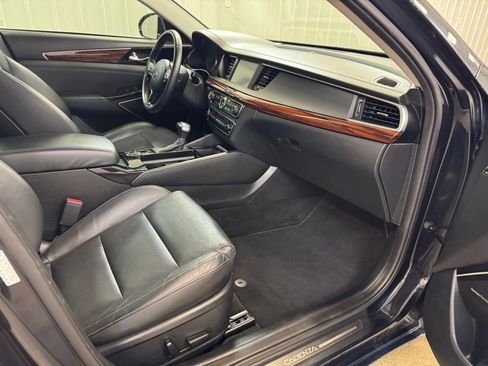 Used 2019 Kia Cadenza Technology image 26
