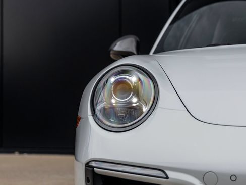 Certified 2018 Porsche 911 Carrera T RWD image 20