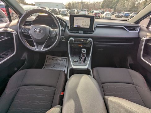 Used 2023 Toyota RAV4 SE image 20