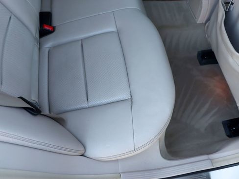 Used 2014 Mercedes-Benz E 350 Sedan image 20