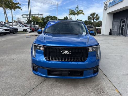 Used 2025 Ford Maverick Lobo image 9