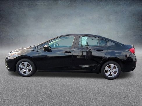 Certified 2018 Chevrolet Cruze LS image 6