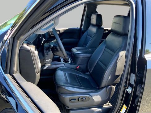 Used 2019 GMC Sierra 1500 Denali w/ Technology Package AWD/4WD image 8
