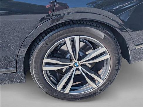 Used 2021 BMW X7 xDrive40i w/ M Sport Package image 16