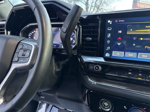 Used 2024 Chevrolet Silverado 1500 LT image 20